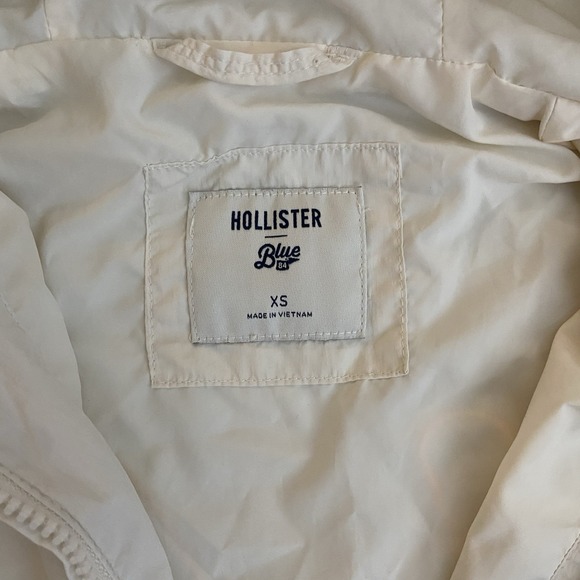 Hollister UCLA Bruins Embroidered Patch Hooded Windbreaker Jacket Mens XS - Picture 4 of 6